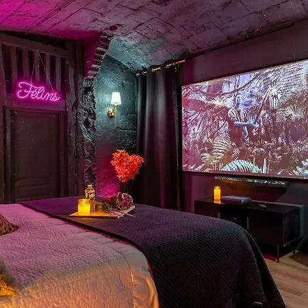 Private Cinema Free Parking شقة روان